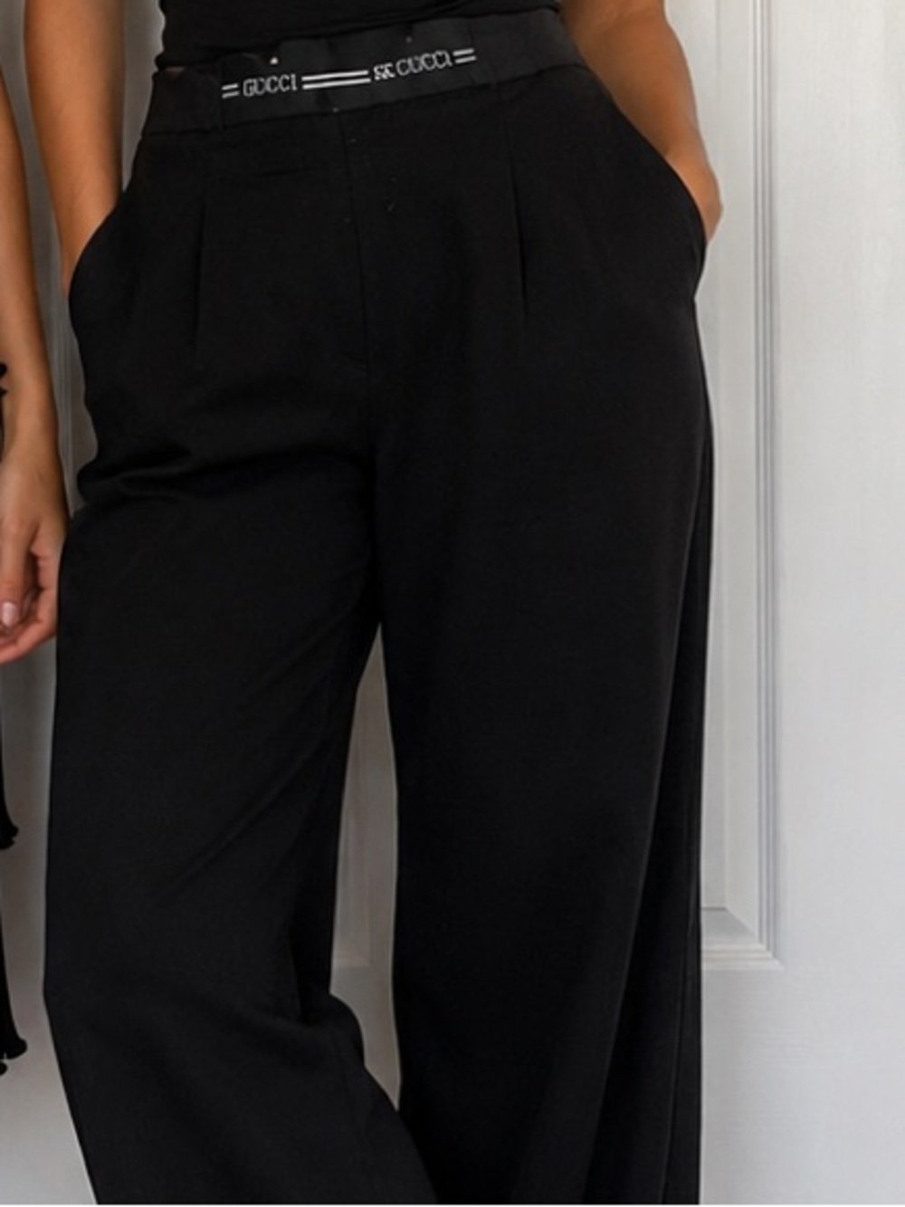 Gucci Black womens Dress Pants with zipper in back size L